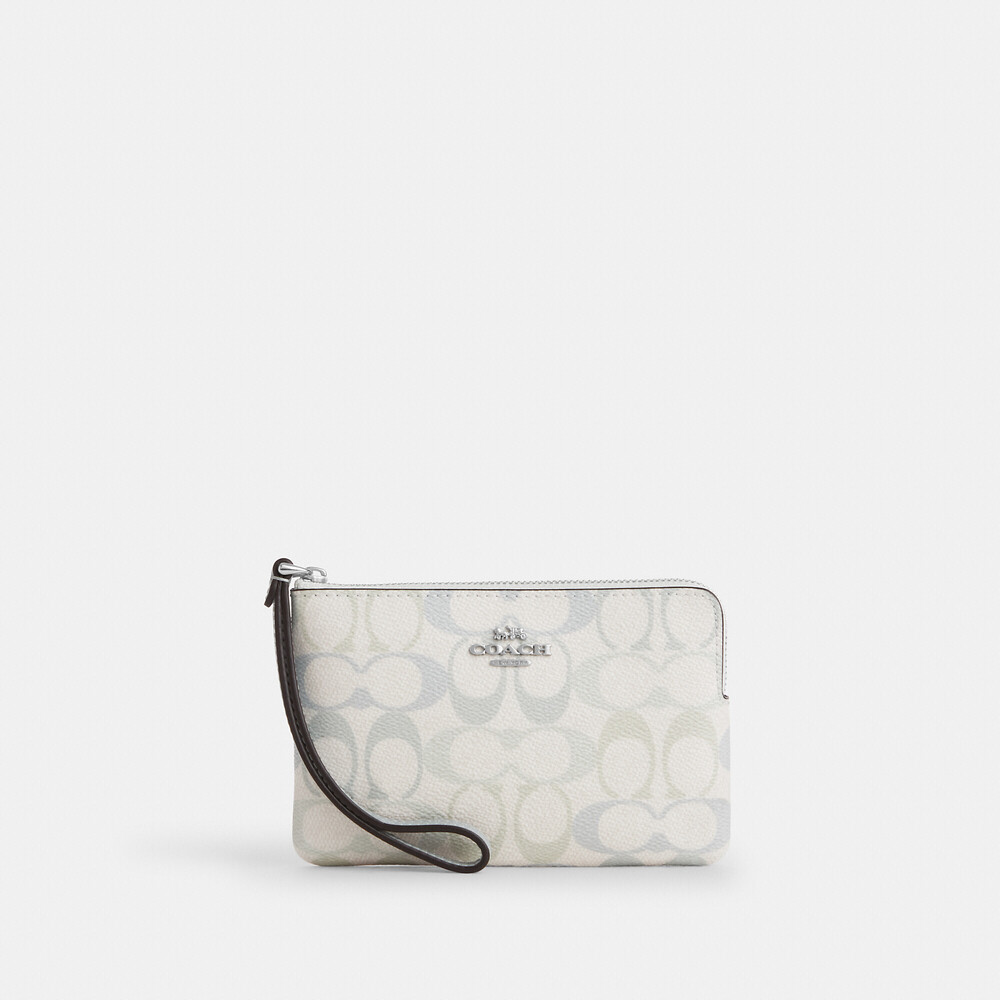 NWT Coach Wristlet In Signature Canvas